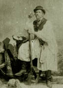 Kissb.jpg (7285 bytes)